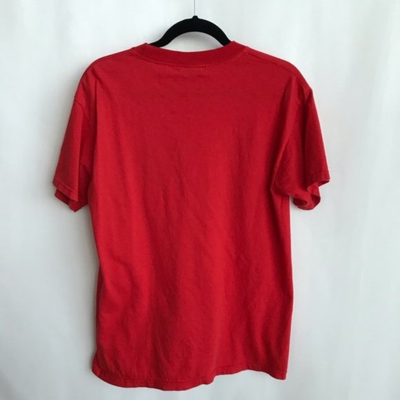 SESAME STREET Characters group picture Merry Christmas red graphic tee size Med - Picture 5 of 10